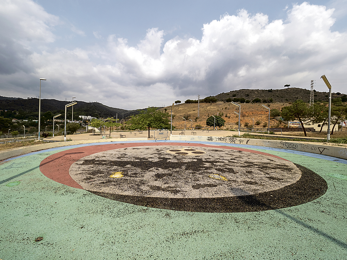 Un dels 26 cercles del parc de Xavier Montsalvatge, a finals de juny